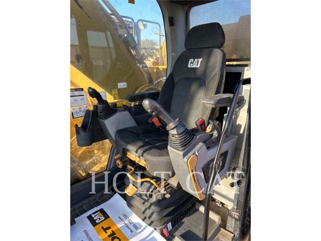 CAT 352 11 Rupsgraafmachines