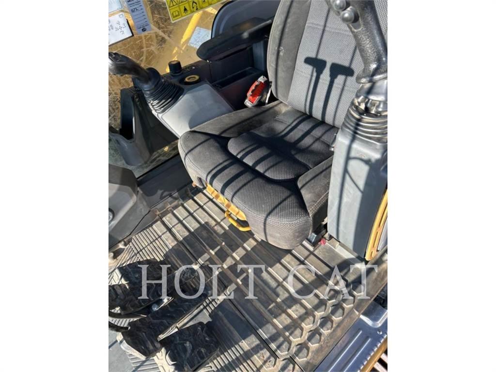 CAT 352 11 TC Rupsgraafmachines