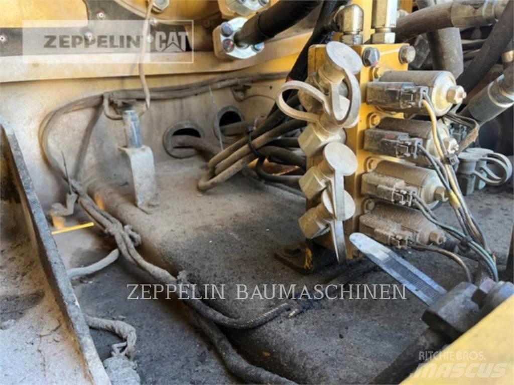 CAT 352FL Rupsgraafmachines