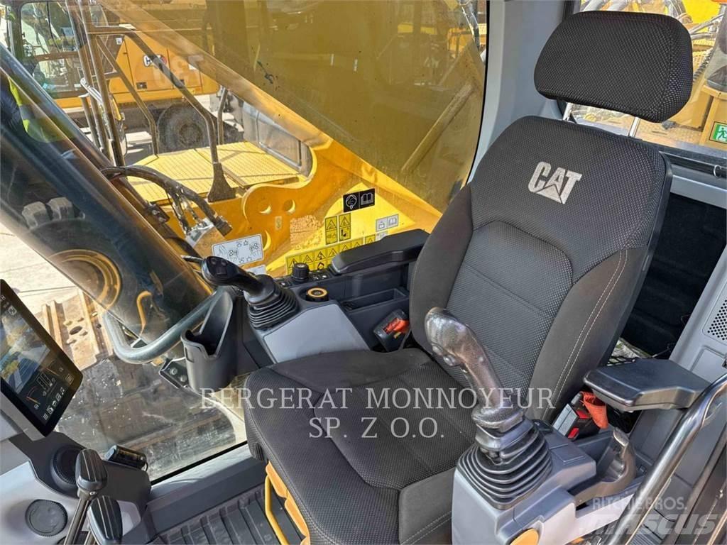 CAT 374 Rupsgraafmachines