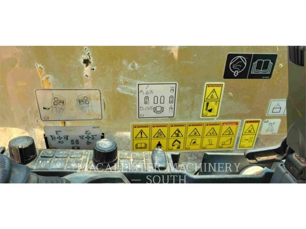 CAT 374 Rupsgraafmachines