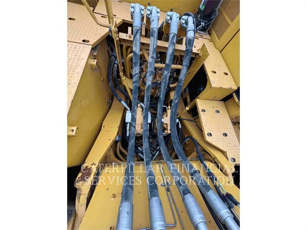 CAT 374-07 Rupsgraafmachines