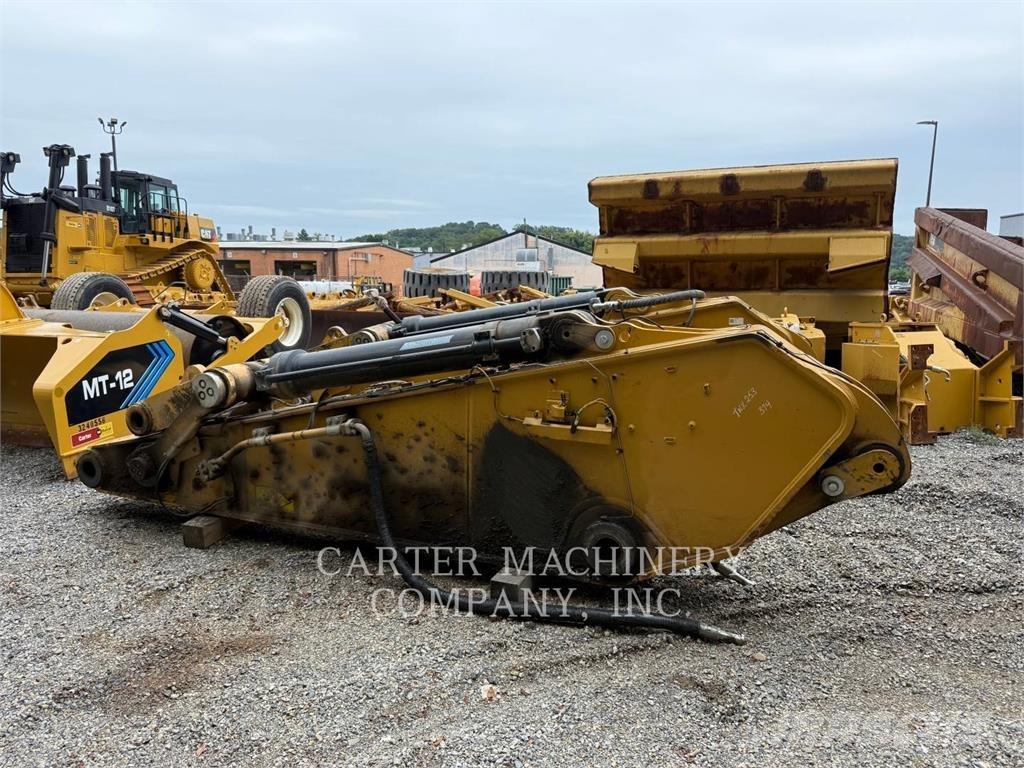 CAT 374-07 Rupsgraafmachines