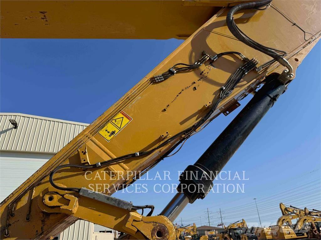 CAT 374-07 Rupsgraafmachines