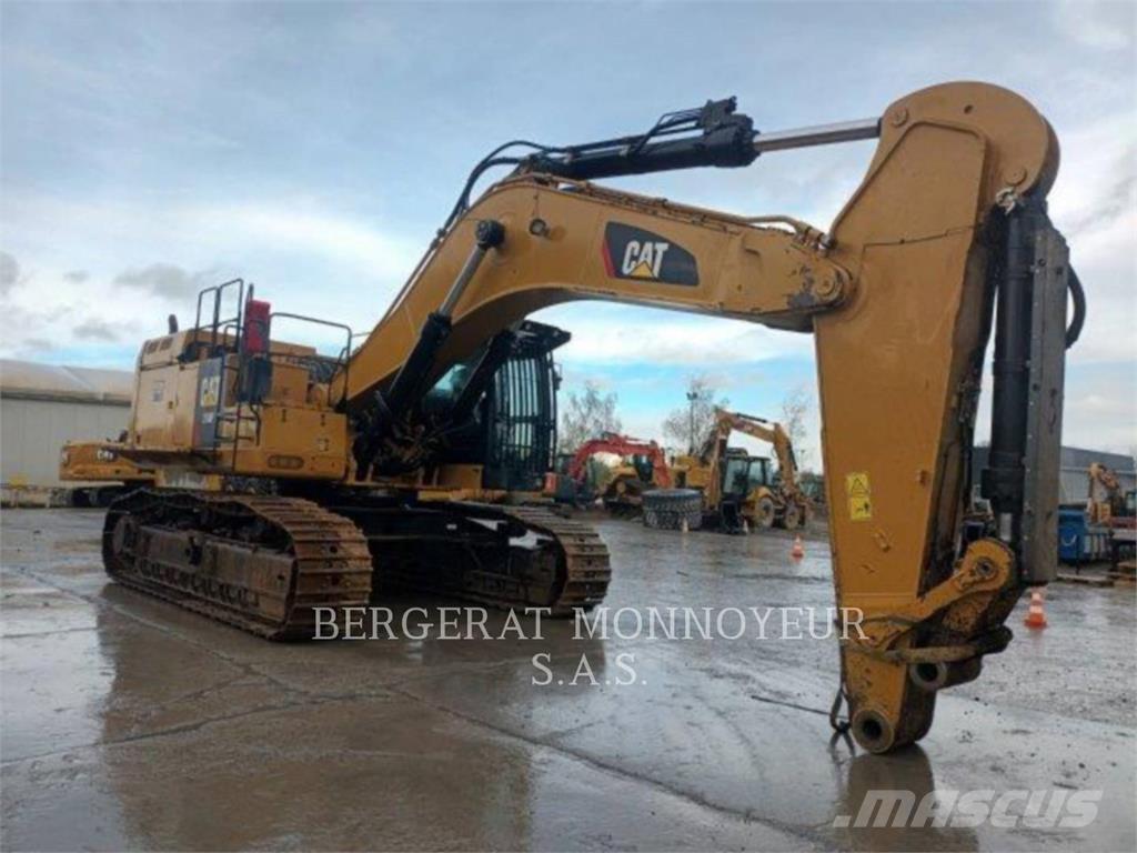 CAT 374F Rupsgraafmachines
