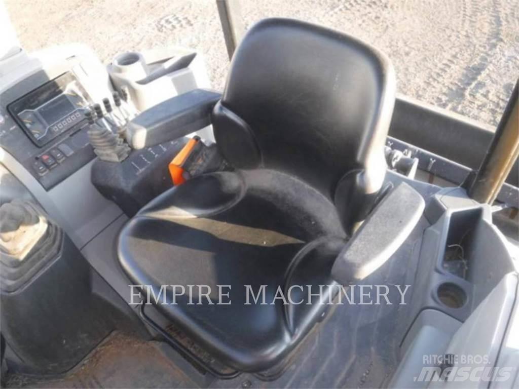 CAT 415IL Wielladers