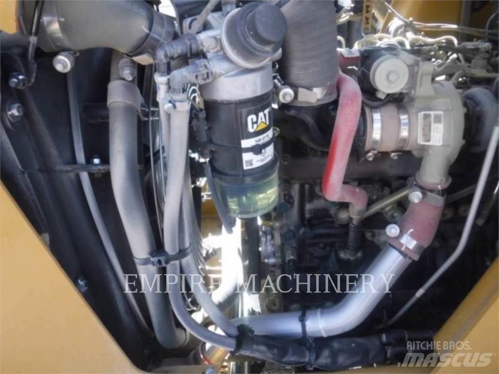 CAT 415IL Wielladers