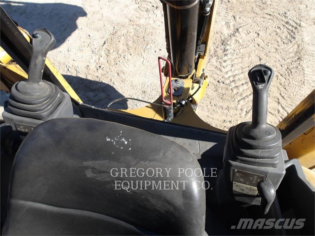 CAT 420F2IT Graaf-laadcombinaties
