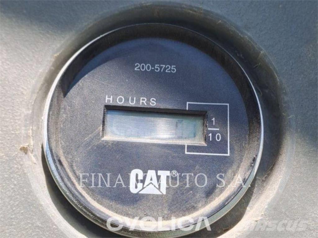 CAT 432DAA Graaf-laadcombinaties