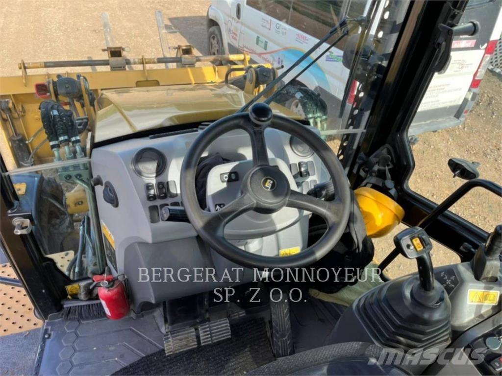 CAT 432F2 Graaf-laadcombinaties
