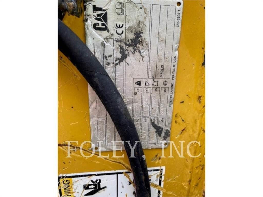 CAT 72 TILT BUCKET Bakken