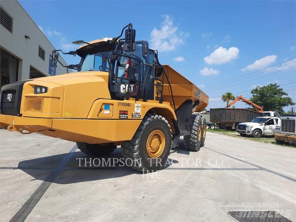 CAT 725 Knik dumptrucks