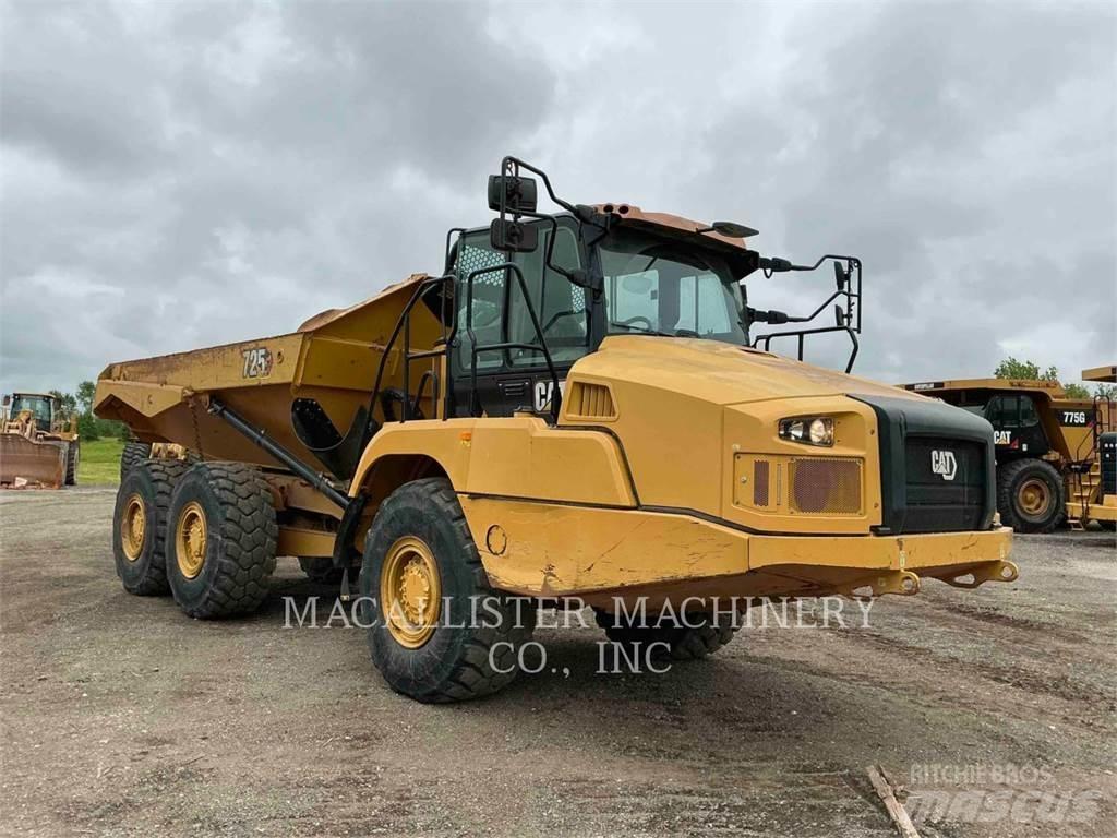 CAT 725 Knik dumptrucks