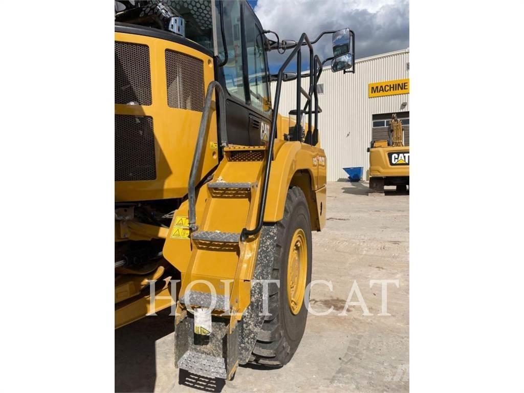 CAT 725 Knik dumptrucks