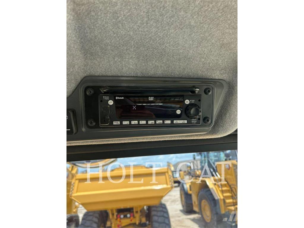CAT 725 Knik dumptrucks