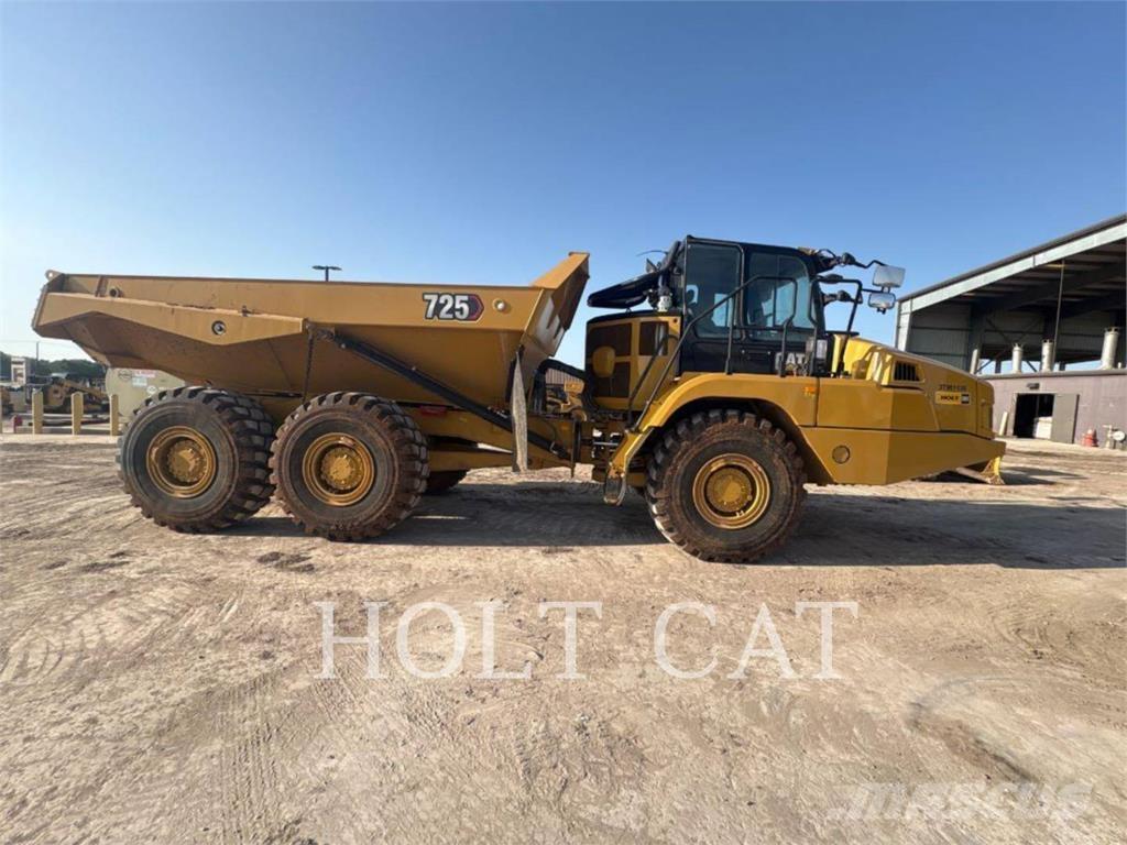 CAT 725 Knik dumptrucks