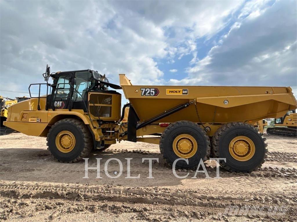 CAT 725 Knik dumptrucks