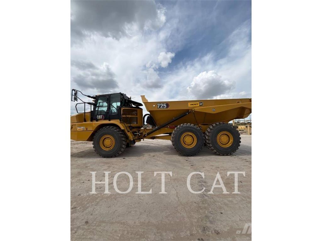 CAT 725 Knik dumptrucks