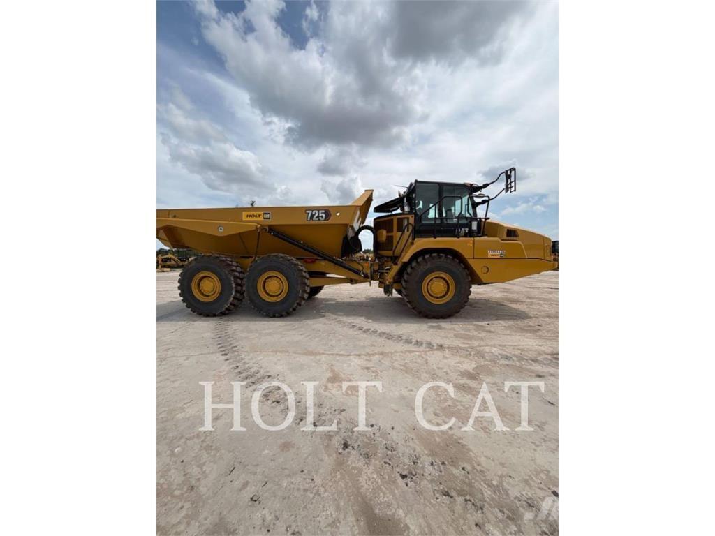 CAT 725 Knik dumptrucks