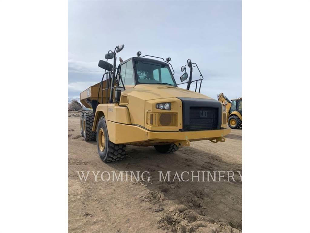 CAT 725C 2 Knik dumptrucks