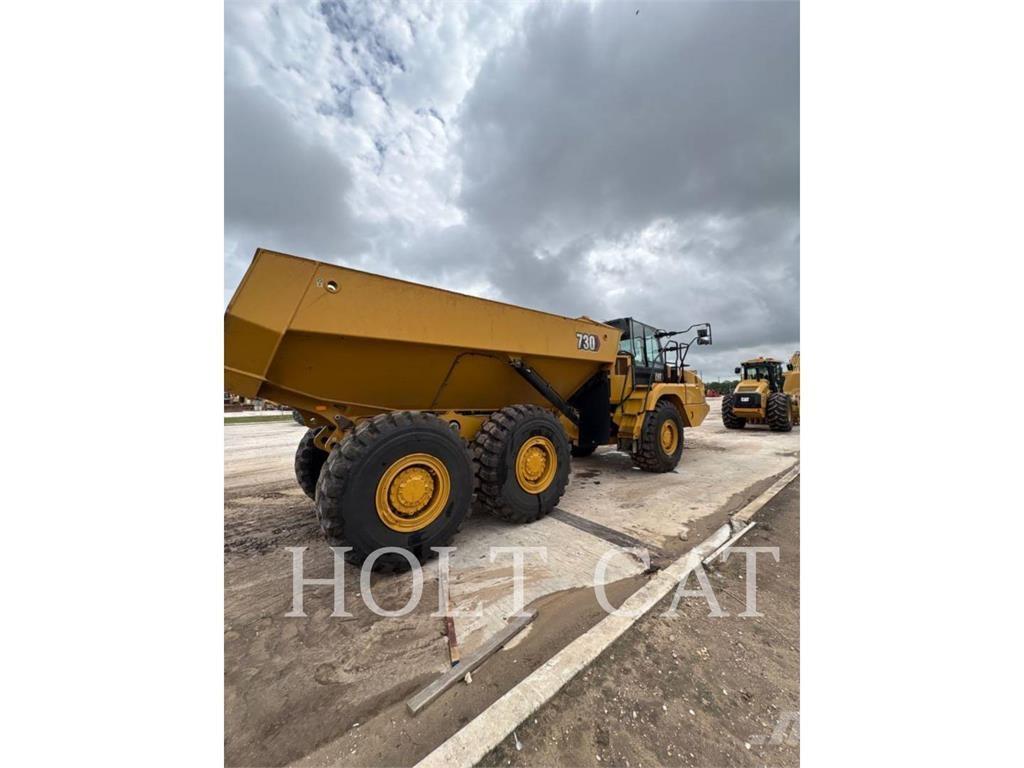 CAT 730 Knik dumptrucks