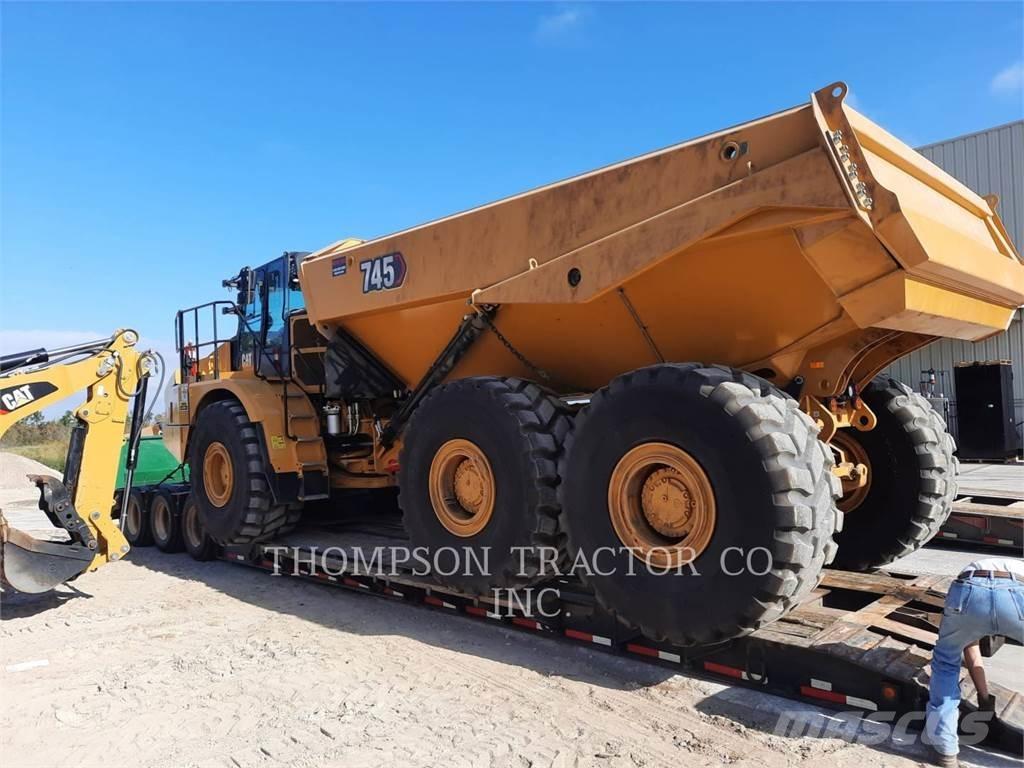 CAT 745 Knik dumptrucks