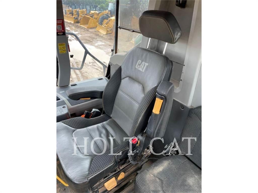 CAT 745 Knik dumptrucks