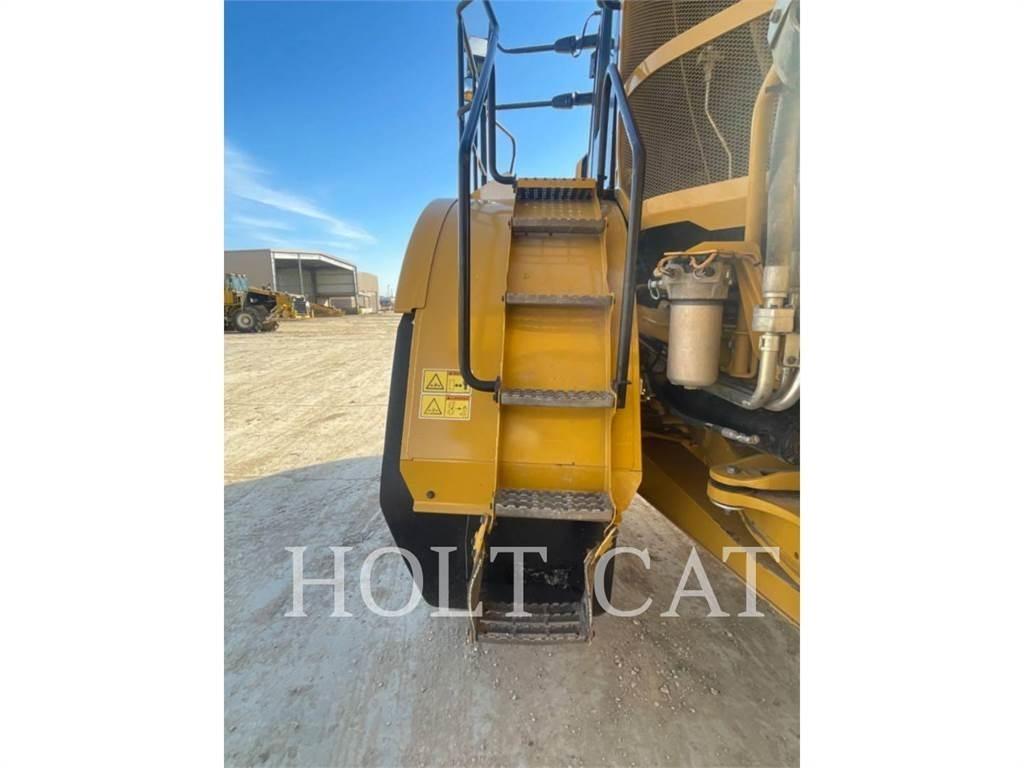CAT 745 Knik dumptrucks