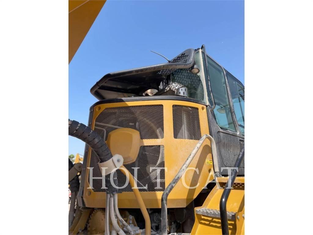 CAT 745 Knik dumptrucks