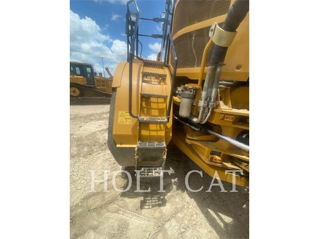 CAT 745 Knik dumptrucks