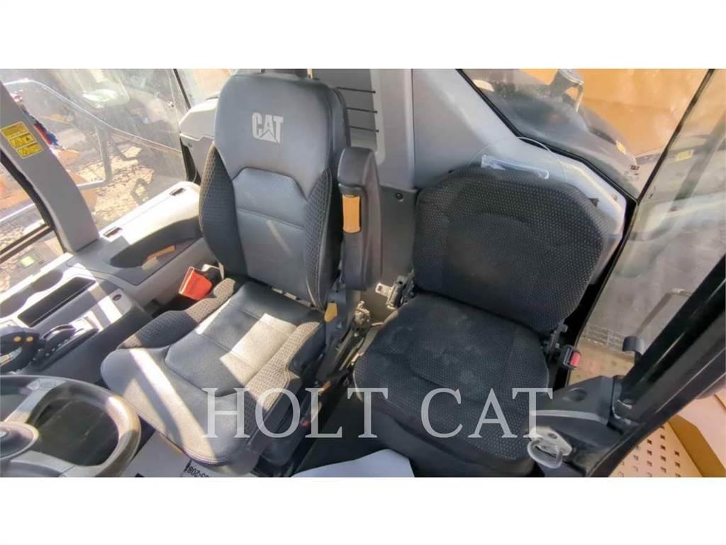 CAT 745 Knik dumptrucks