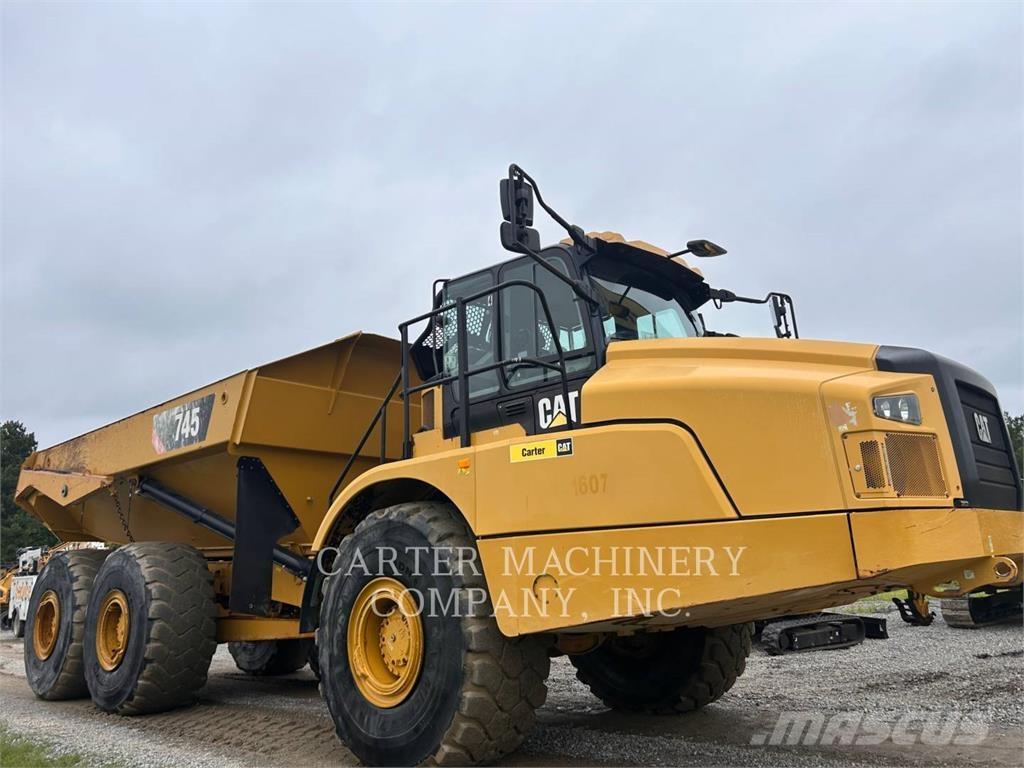 CAT 745 Knik dumptrucks
