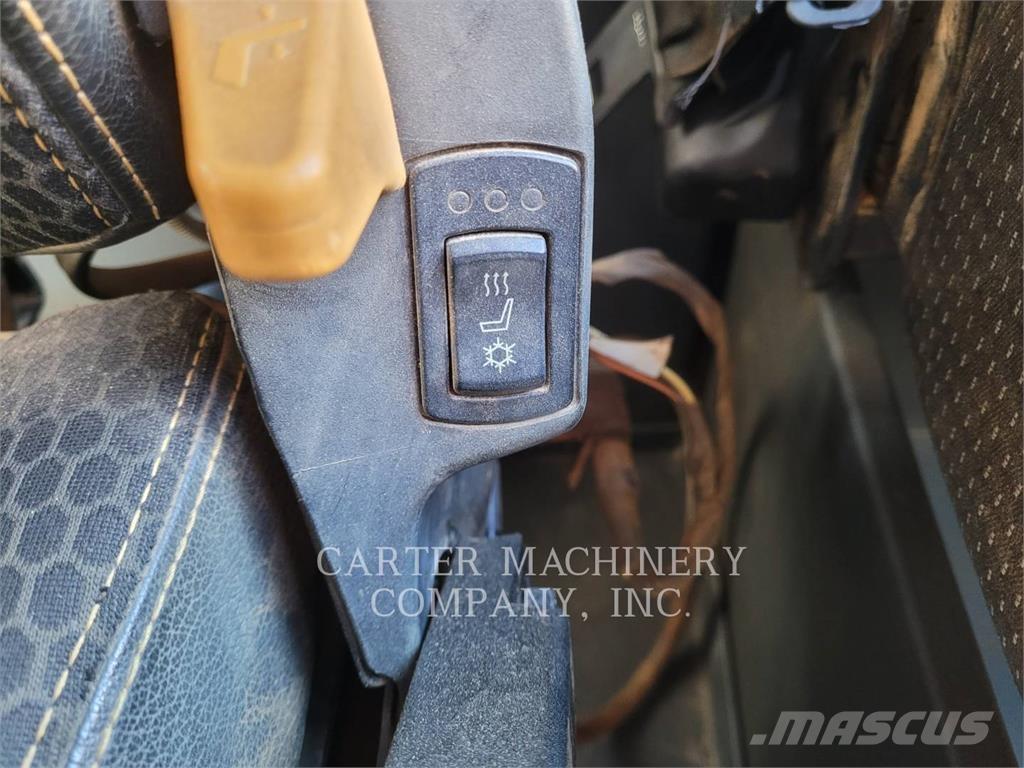 CAT 745 Knik dumptrucks