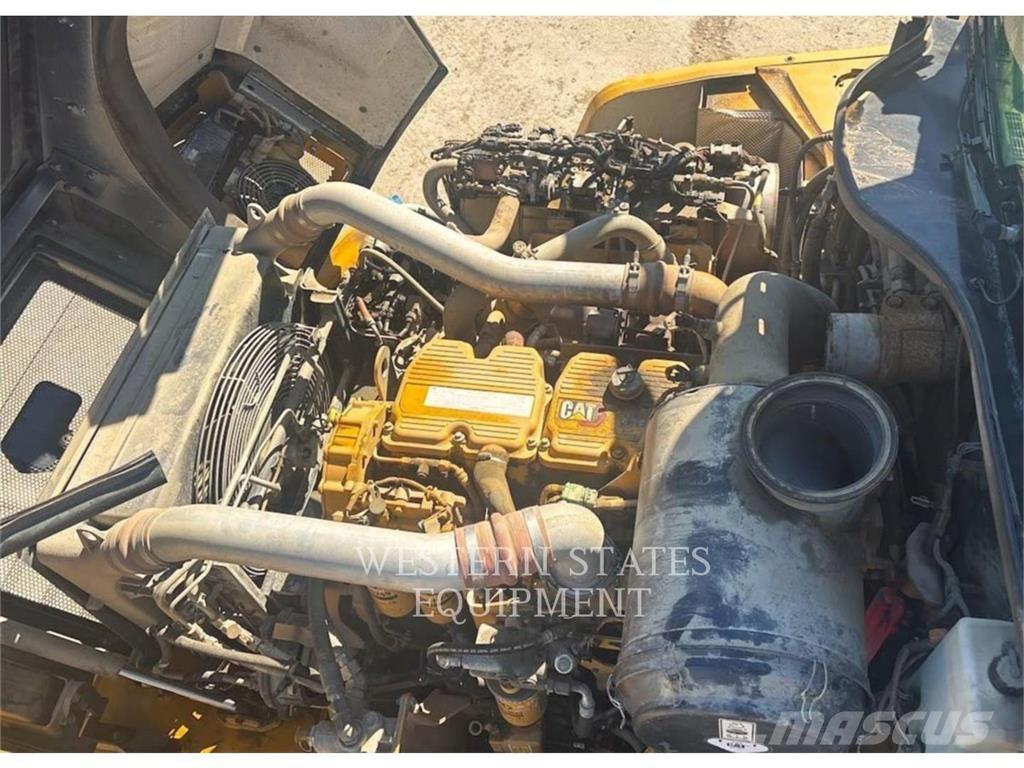 CAT 745 Knik dumptrucks