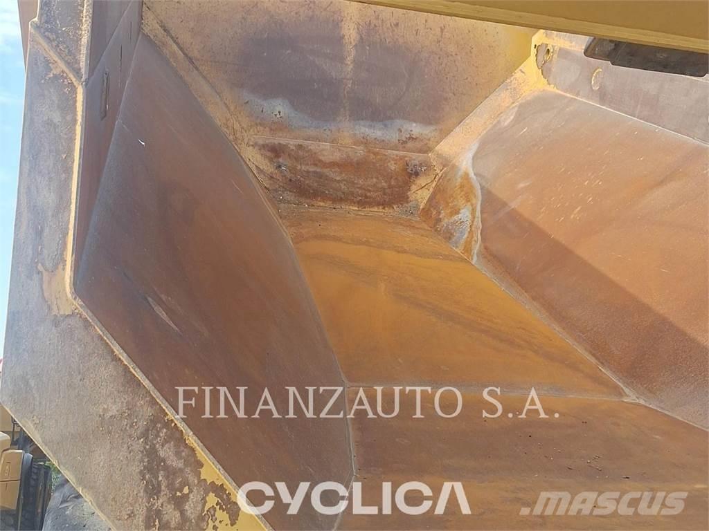 CAT 745 Knik dumptrucks