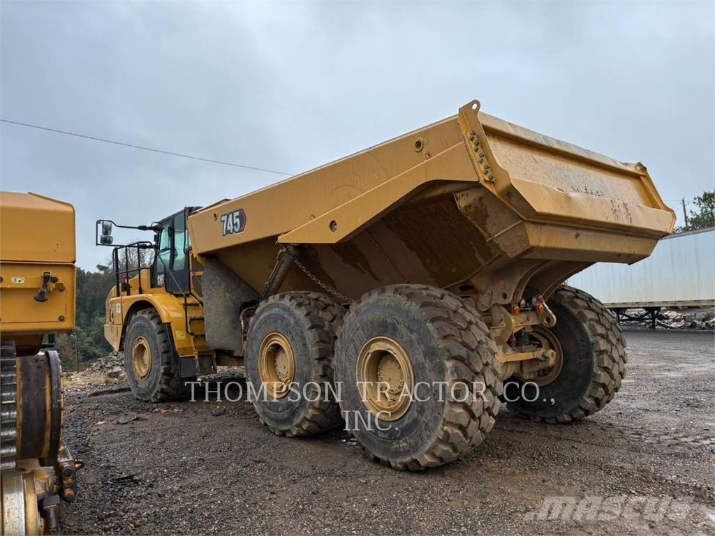 CAT 745 Knik dumptrucks