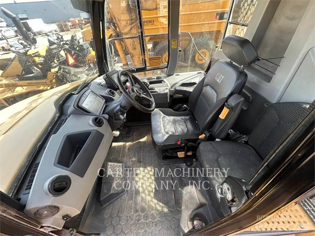 CAT 745-04 TG Knik dumptrucks