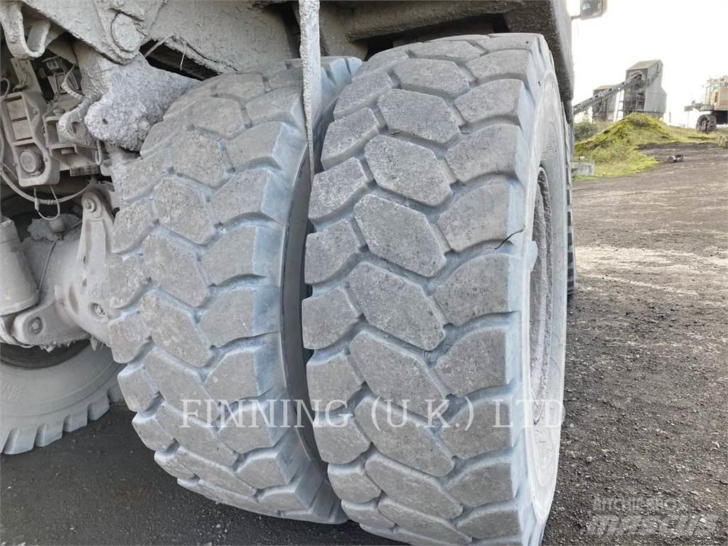 CAT 775D Knik dumptrucks