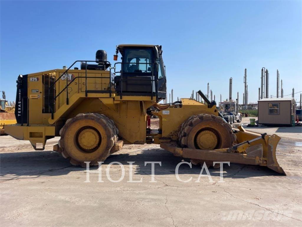 CAT 825 Grondverdichtingsmachines
