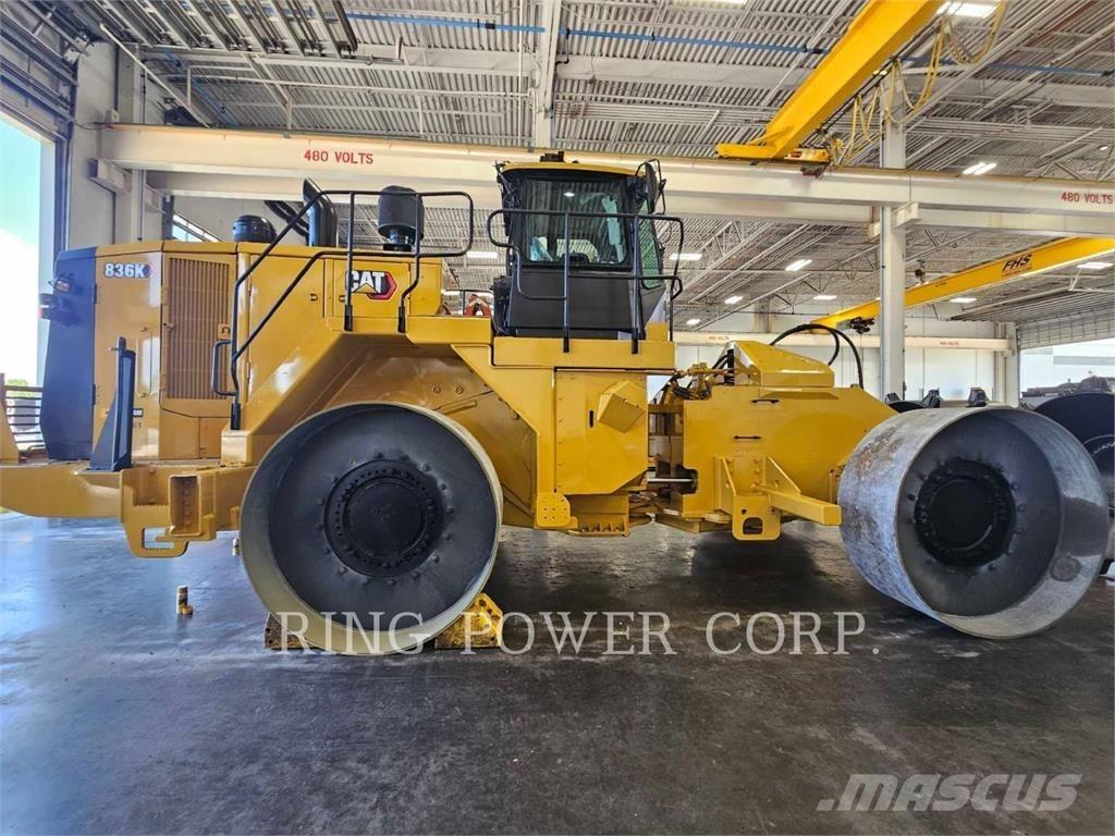CAT 836K Grondverdichtingsmachines
