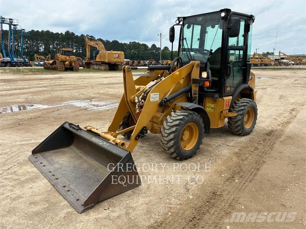 CAT 903D Wielladers