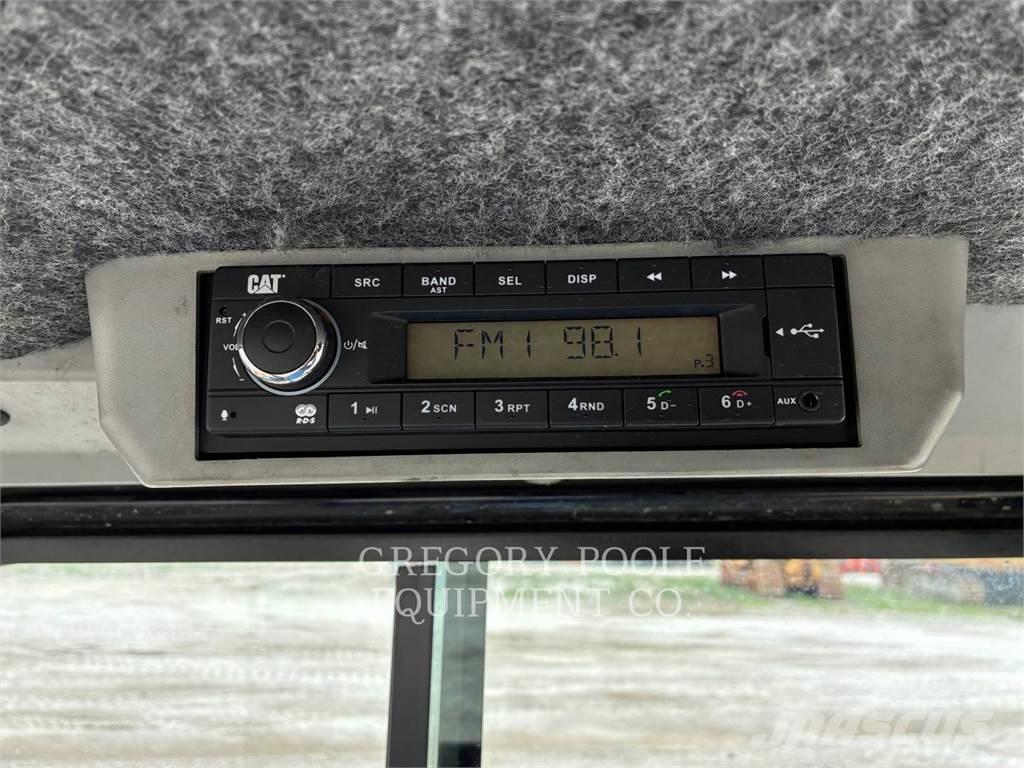 CAT 903D Wielladers
