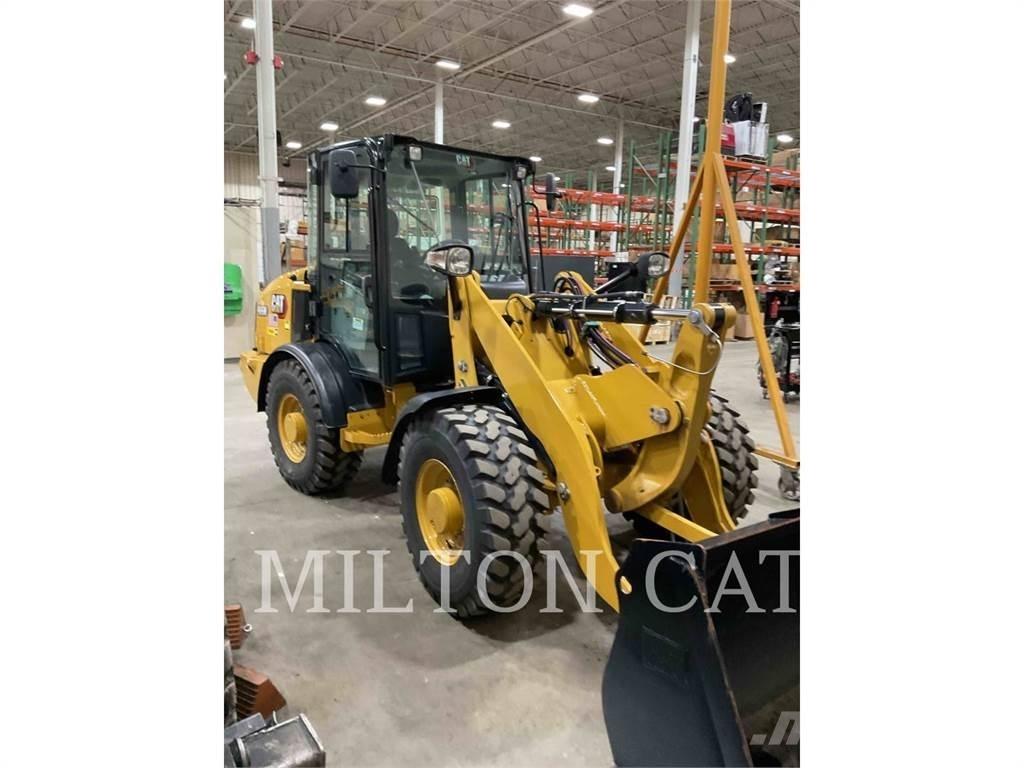 CAT 906M Wielladers