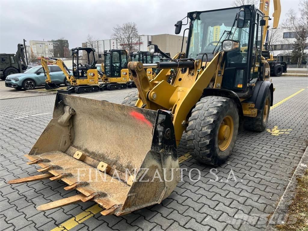 CAT 906M Wielladers