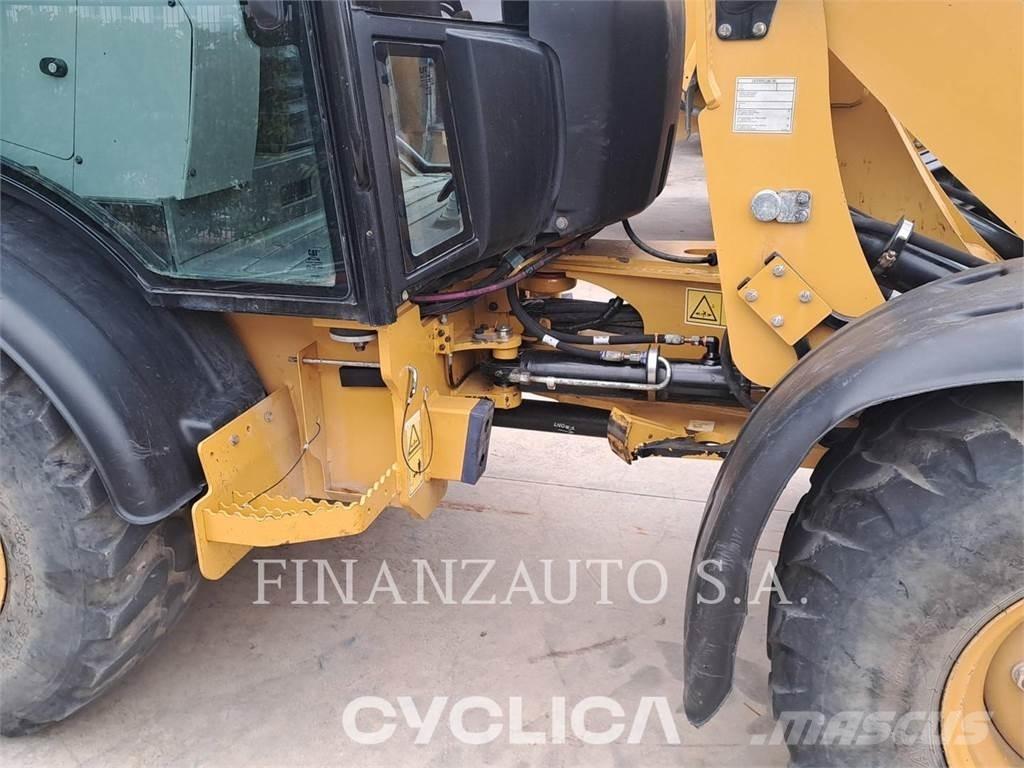 CAT 906M Wielladers