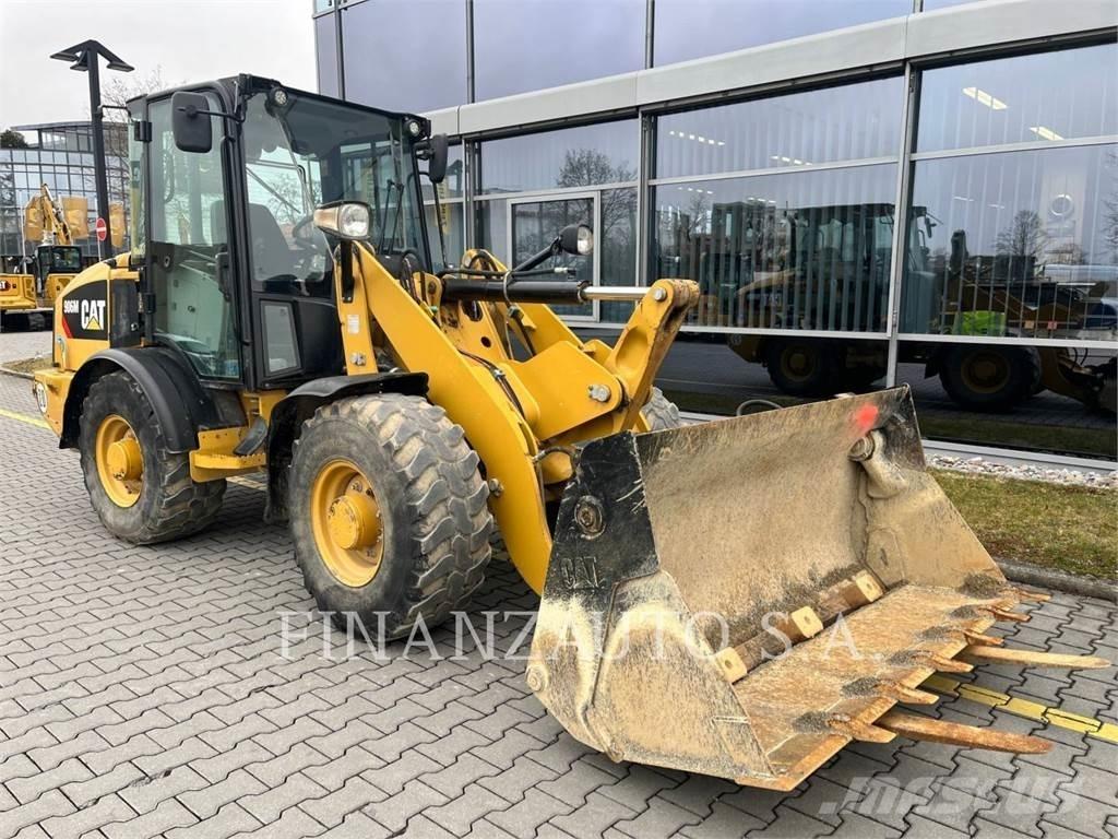 CAT 906M Wielladers