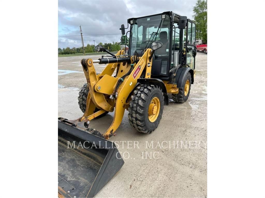 CAT 906M Wielladers