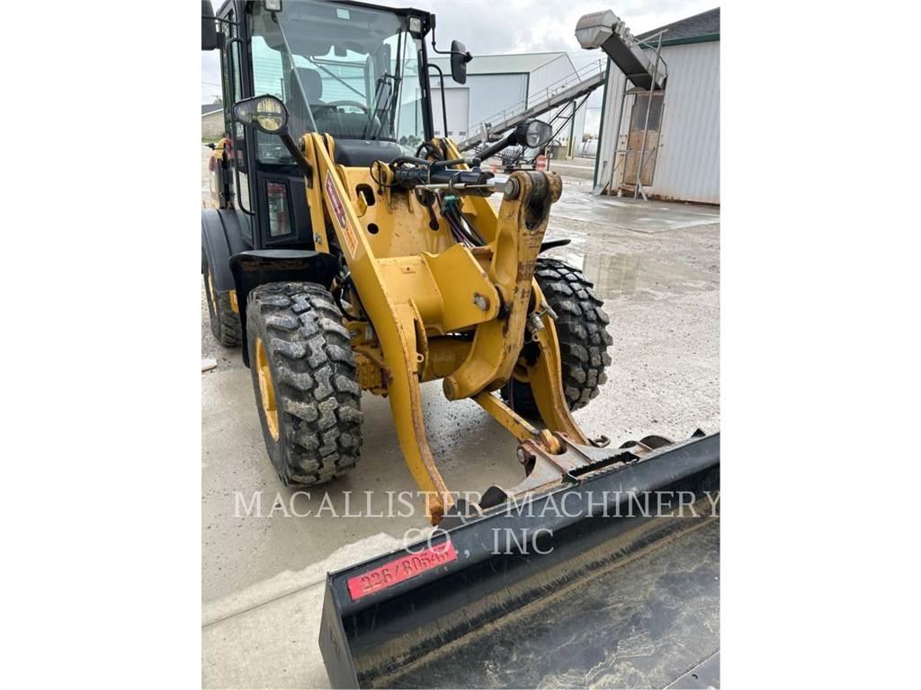 CAT 906M Wielladers
