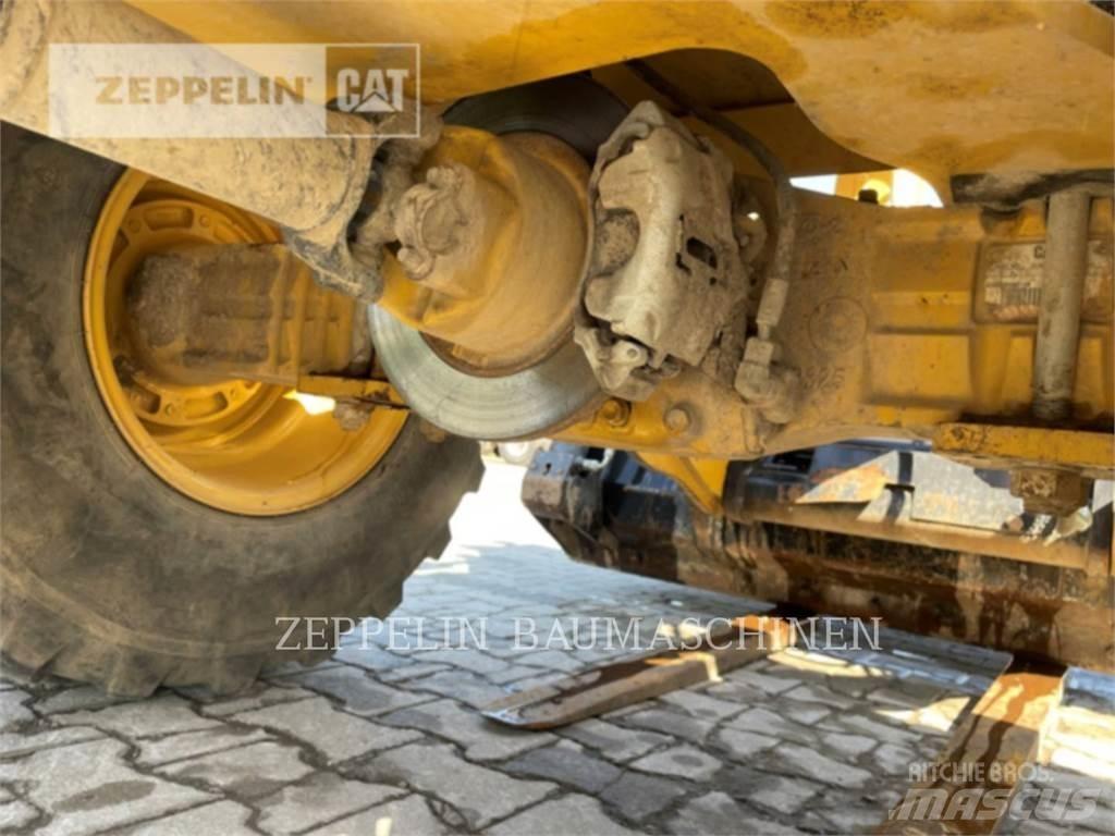 CAT 906M Wielladers