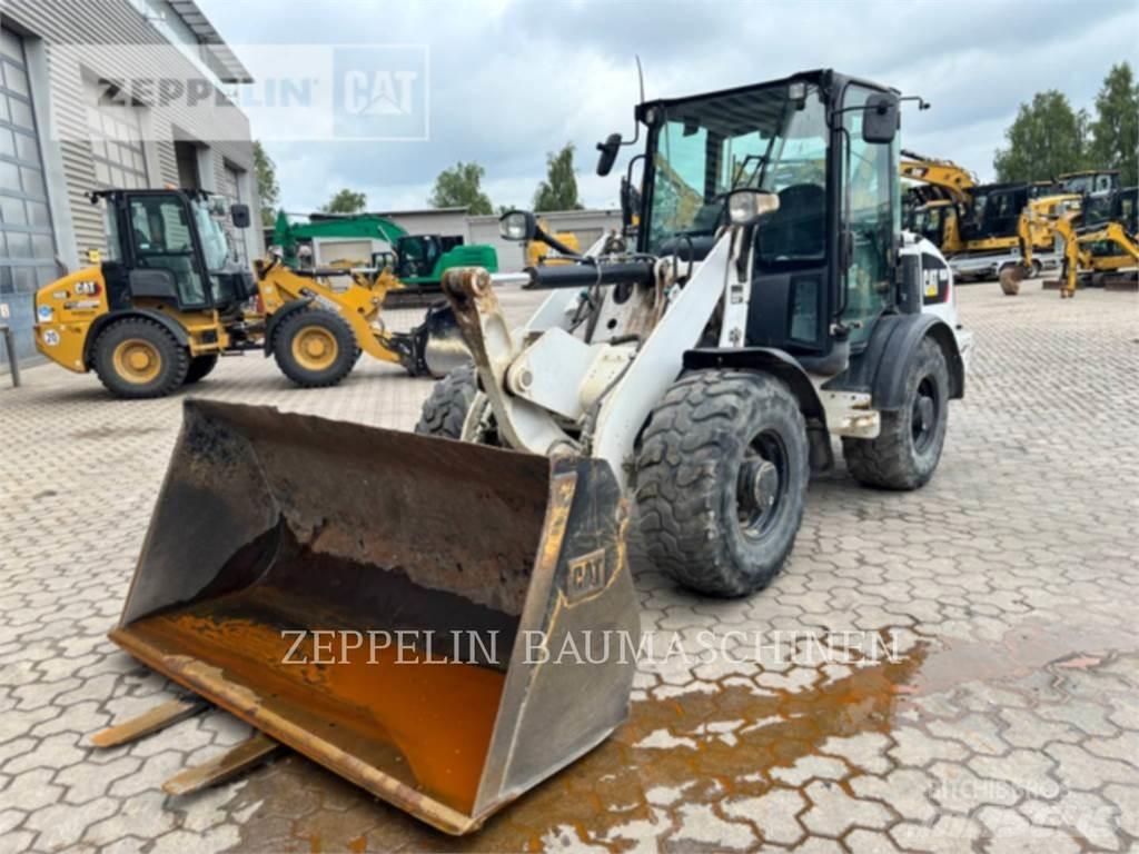 CAT 906M Wielladers